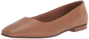 Bella Vita Women's Kimiko Ballet Flat, Saddle Leather, 8.5 Wide