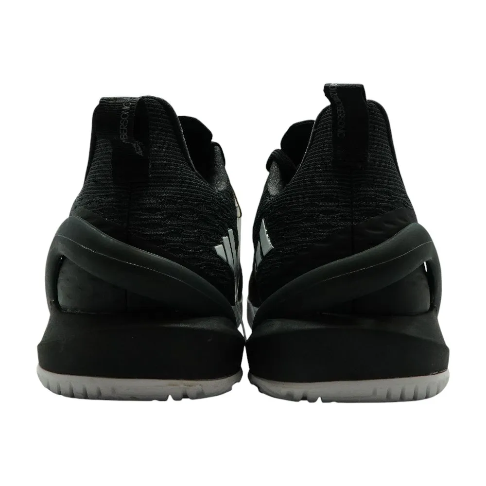 Black Low Top Sneaker