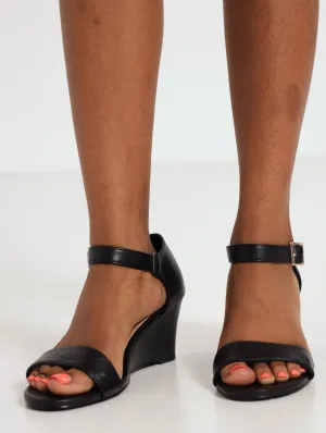 Closed Quarter Mule Wedge Heel - Black
