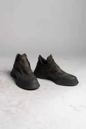 DISTORTION FEATHERWEIGHT LOW TOP SNEAKER
