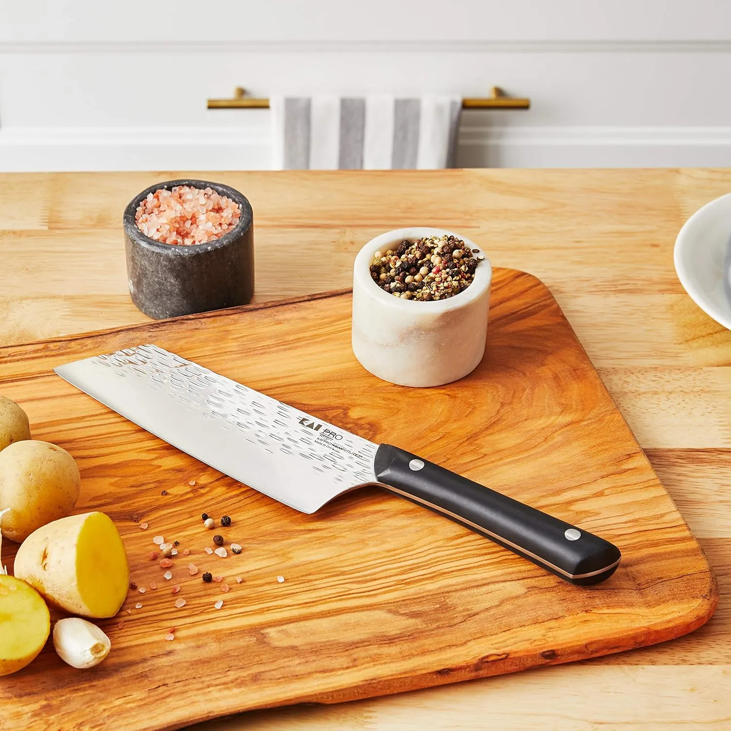 Kai PRO 7" Asian Utility Knife, Hand Sharpened Japanese Kitchen Knife Ideal for Stir Fry, Japanese AUS6M Stainless Steel Blade, Full-Tang POM Handle, NSF Certified, For Professional and Home Chefs
