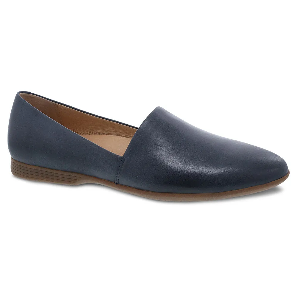 Larisa Pointed Toe Flat