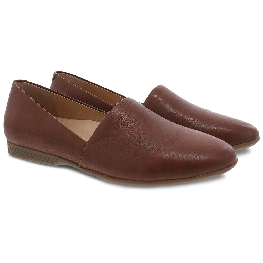 Larisa Pointed Toe Flat