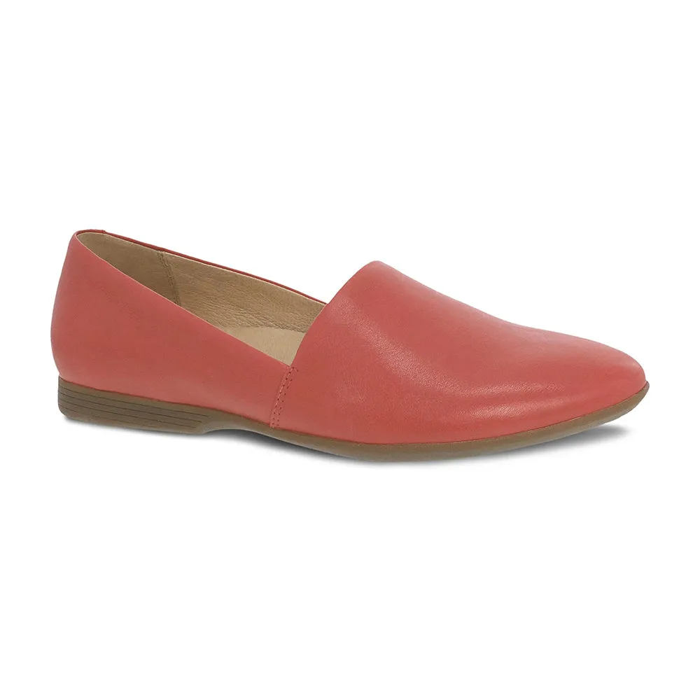 Larisa Pointed Toe Flat