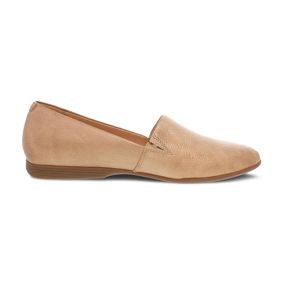 Larisa Pointed Toe Flat