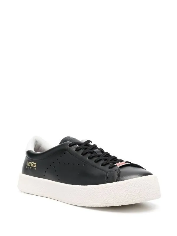Low Top Sneaker
