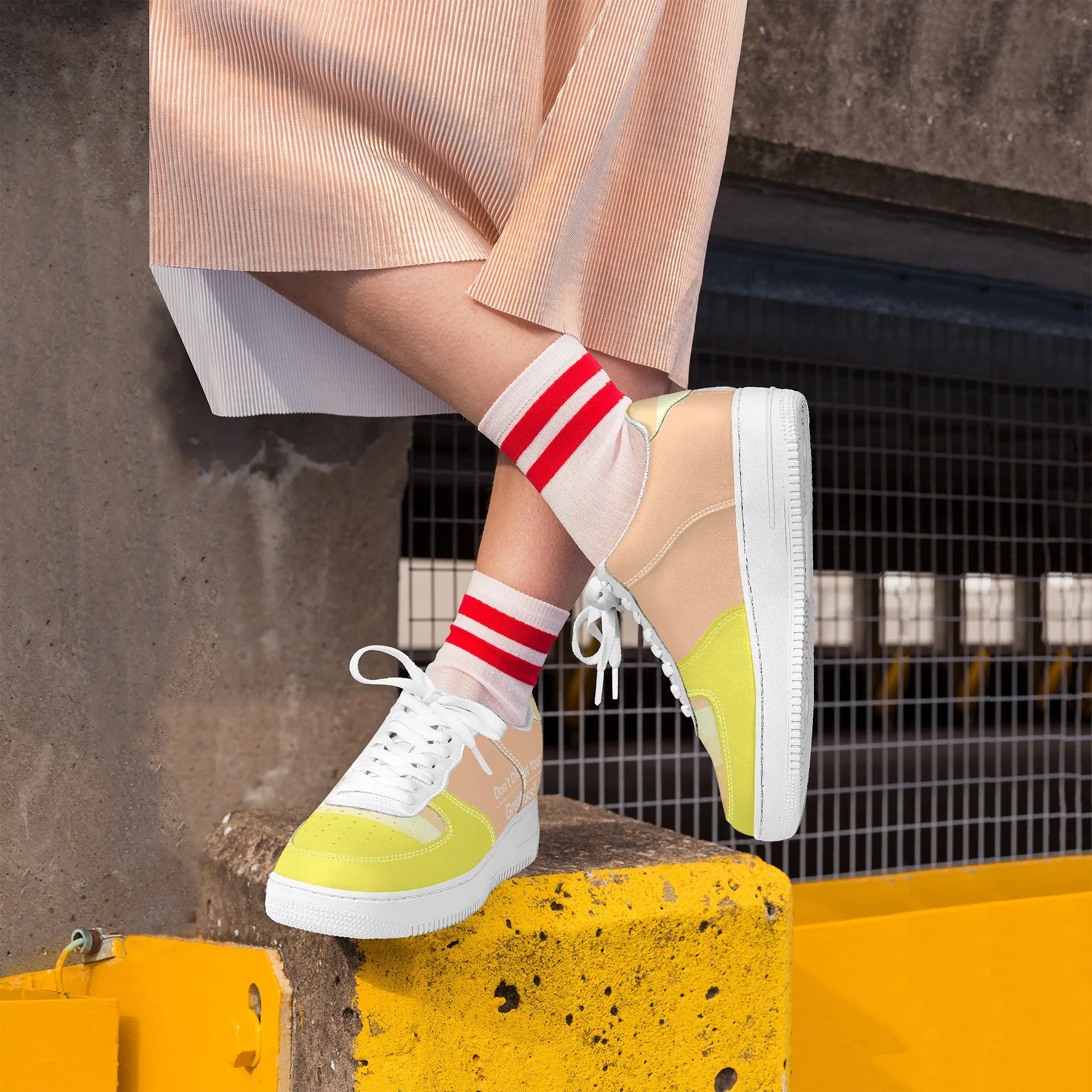 Low Top Unisex Sneaker