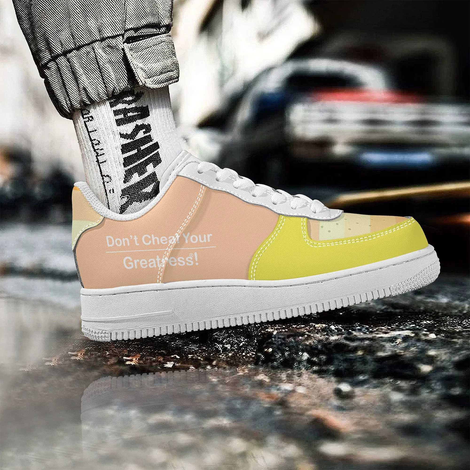 Low Top Unisex Sneaker