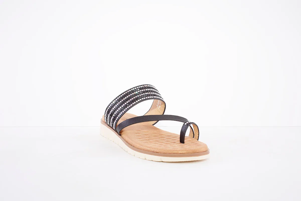 LUNAR - JLH290 FELICITY FLAT TOE-LOOP FASHION MULE - BLACK