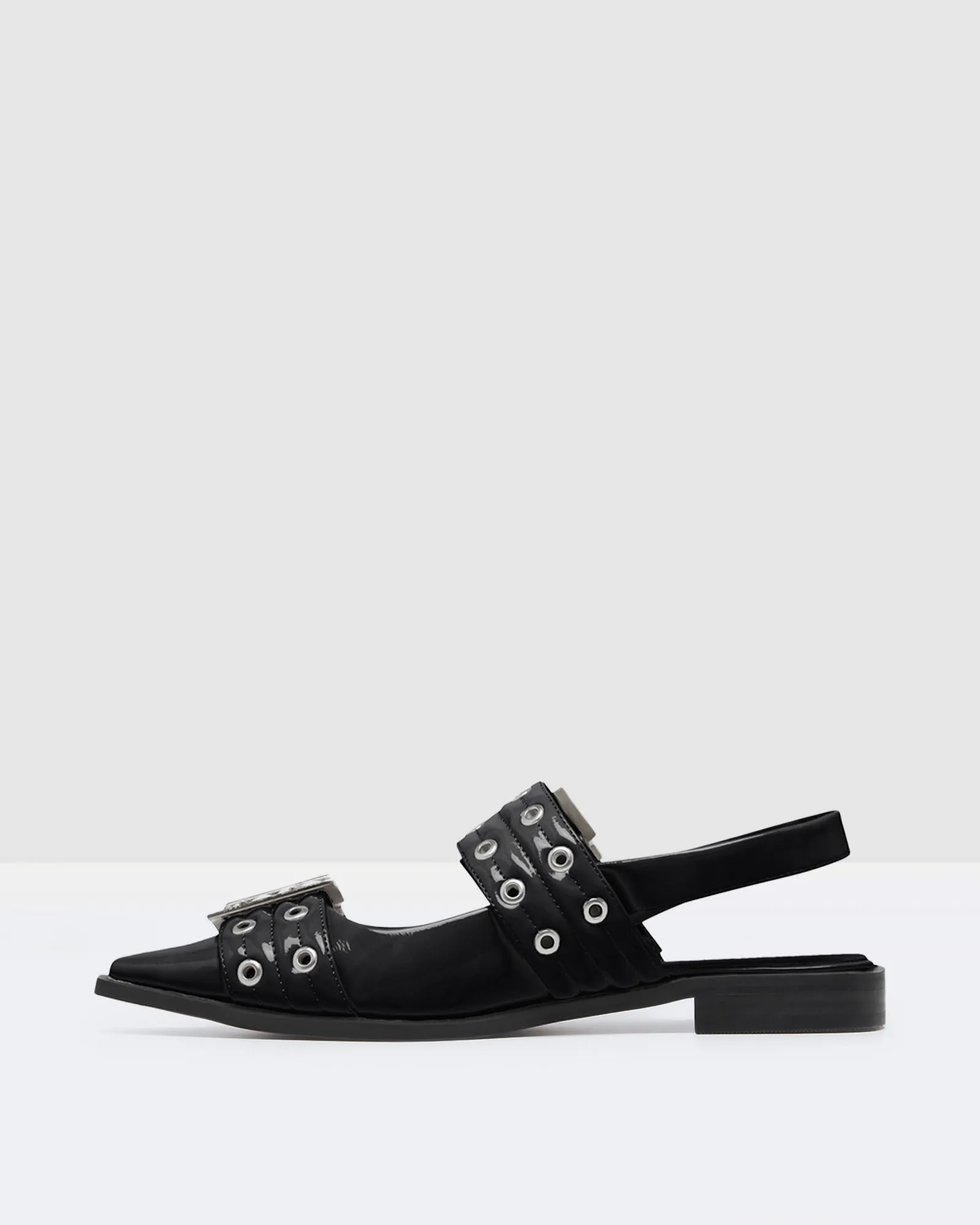 Matilda Pointed Flat