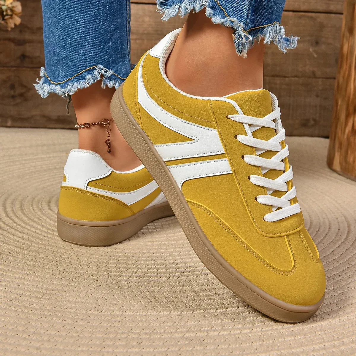 Moscow Low Top Sneaker