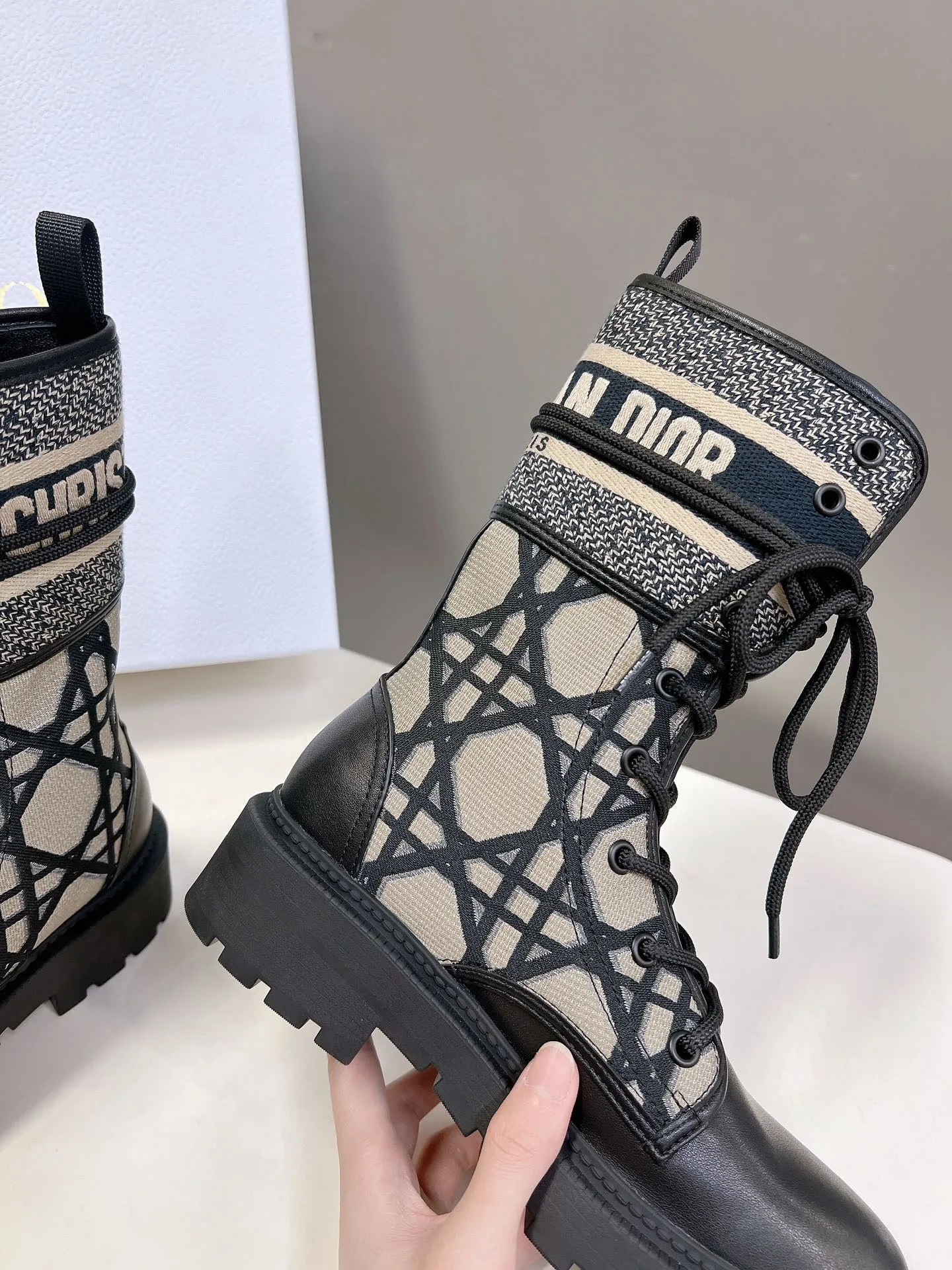 SE1263 D-Major Ankle Boot / Size5-10