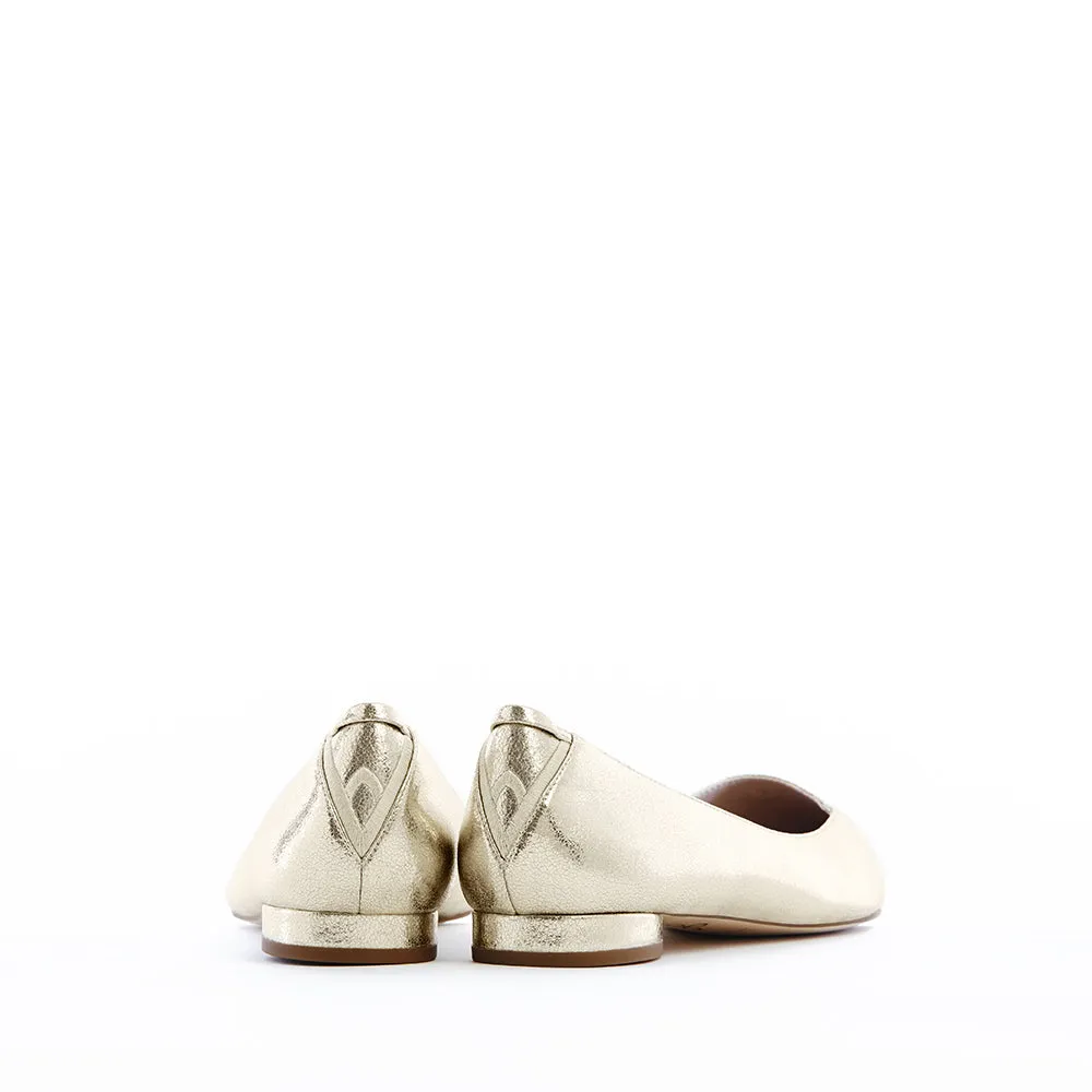 VICKY FLAT