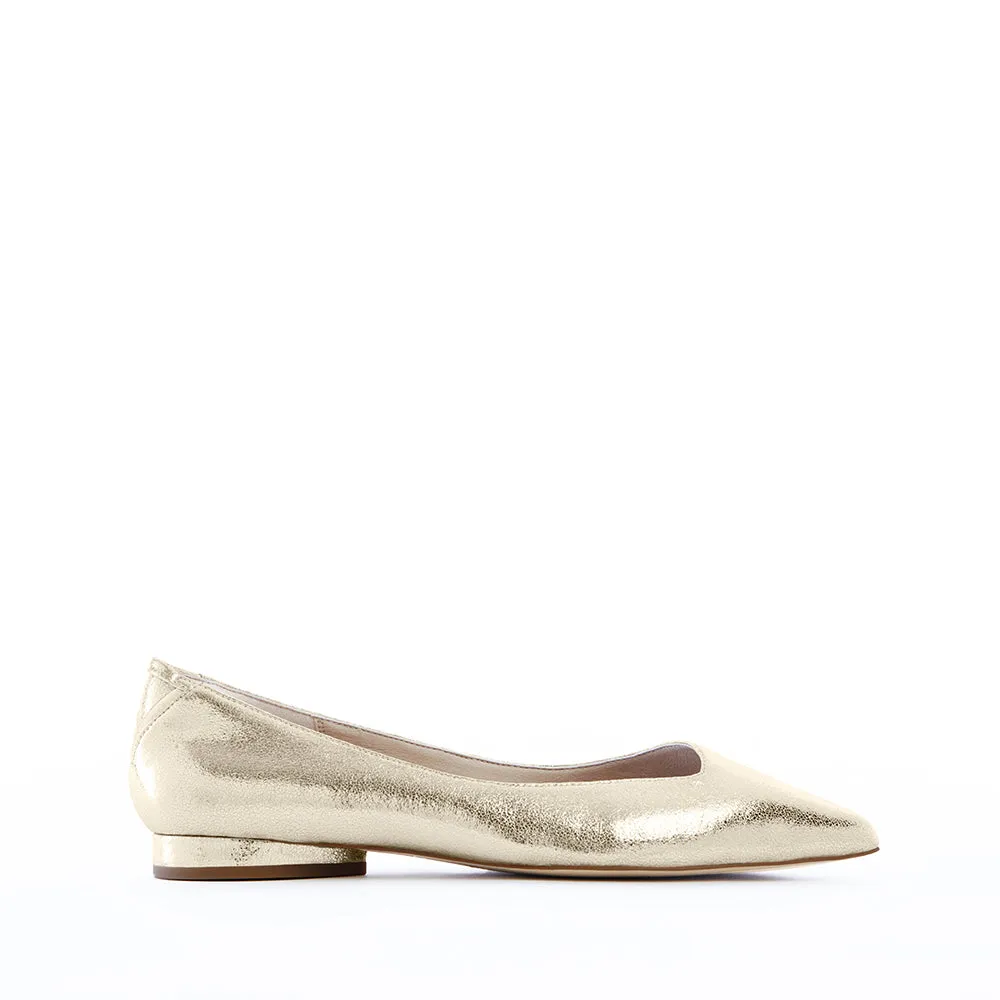 VICKY FLAT