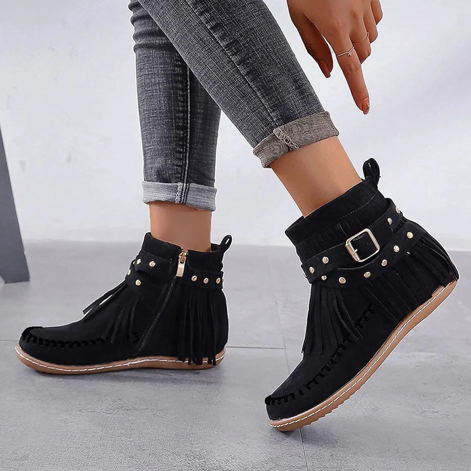 Women's Fringe Side-Zip Boot,Women's Suede Fringe Ankle Boots Wide Round Toe Flats Winter Warm Fashionable Western Outdoor Short Boots Boho Tassel Studded Slip On Booties with Zipper