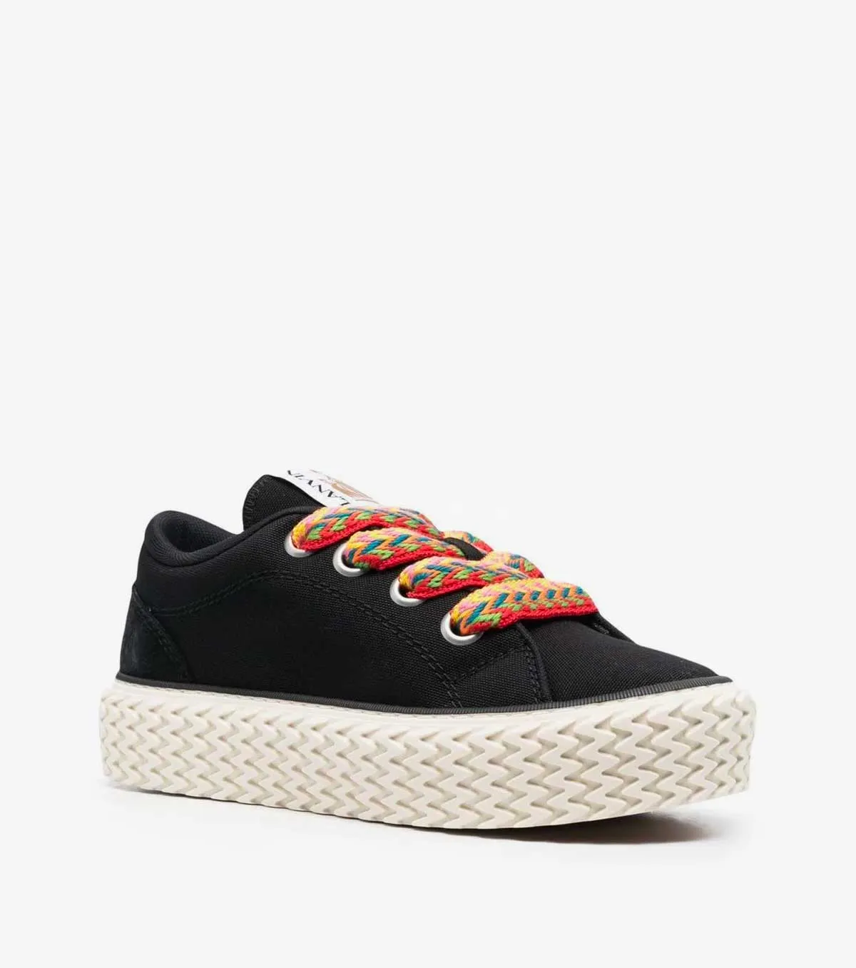 Wonder low-top